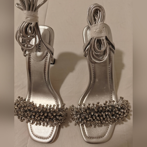 Michael Michael Kors Lucia Embellished Metallic Leather Sandal NEW, NEVER WORN - Picture 2 of 6